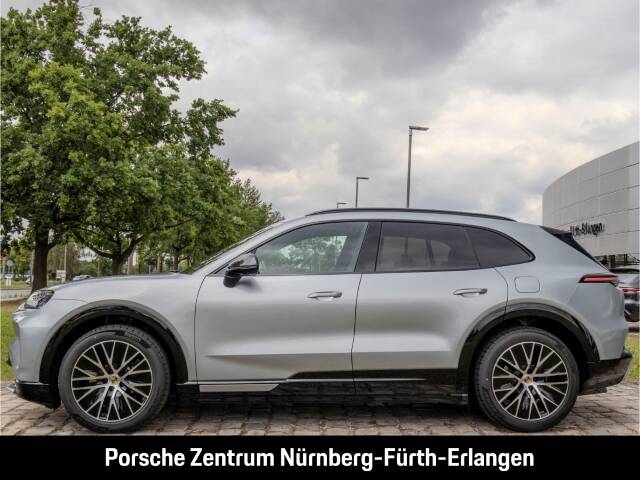 Image 2/50 of Porsche Cayenne S Electric (2026)