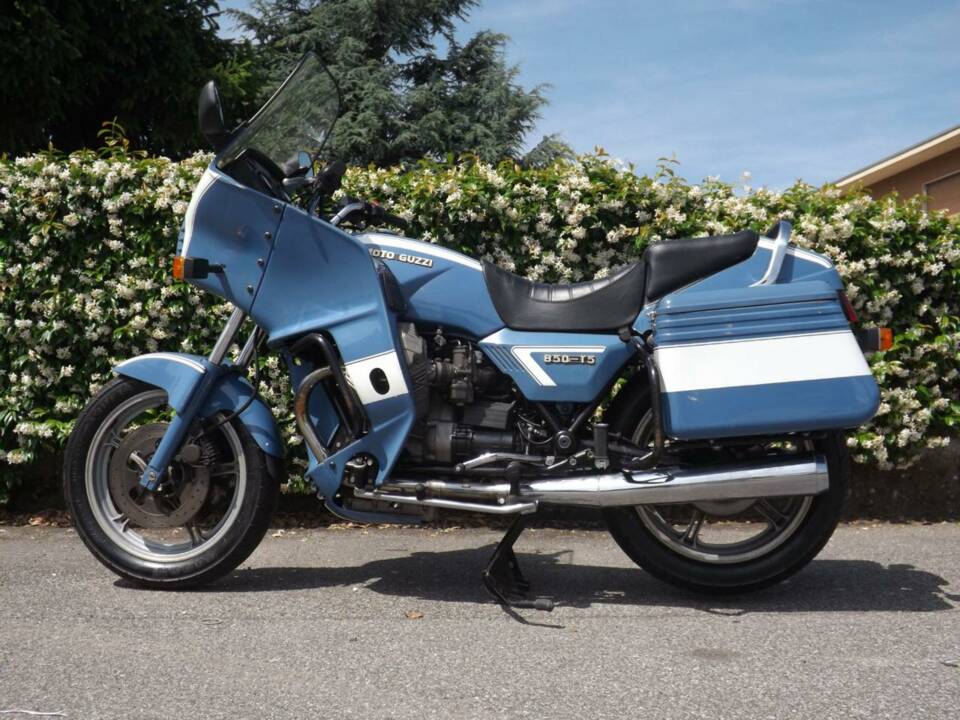 Immagine 2/50 di Moto Guzzi DUMMY (1994)