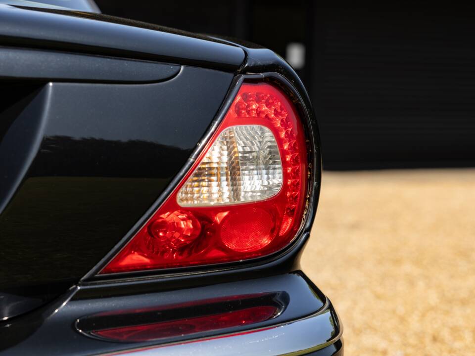 Image 39/43 of Jaguar XJR (2003)
