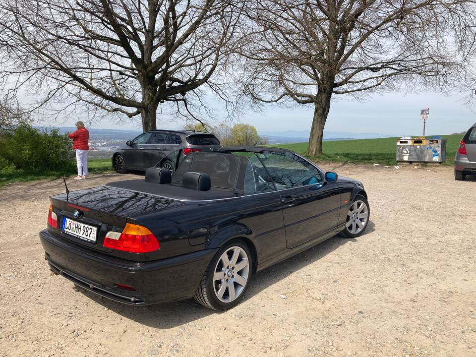 Imagen 3/7 de BMW 323Ci (2000)