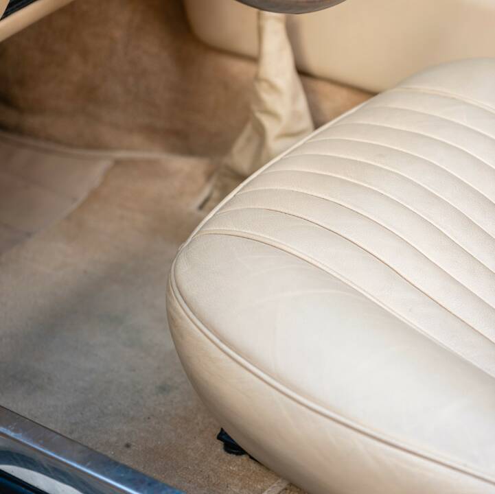 Bild 45/50 von Aston Martin V8 Volante (1979)