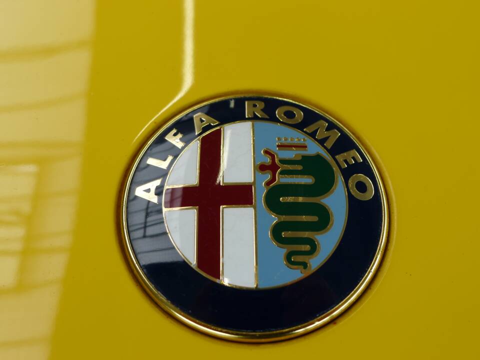 Bild 20/39 von Alfa Romeo 2.0 Spider (1992)
