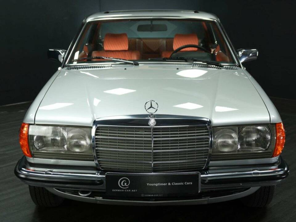 Image 8/50 of Mercedes-Benz 280 CE (1980)