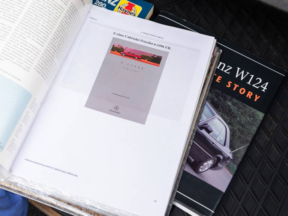 Bild 21/33 von Mercedes-Benz E 220 (1994)