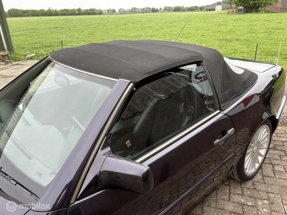 Image 36/40 of Mercedes-Benz 300 SL-24 (1990)