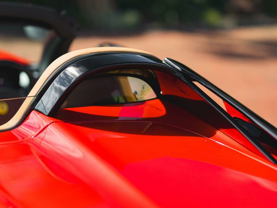 Imagen 24/25 de Ferrari 599 SA Aperta (2012)