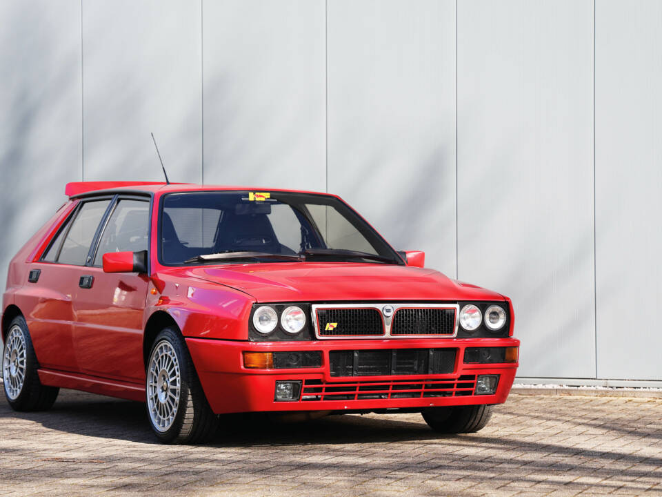 Afbeelding 15/58 van Lancia Delta HF Integrale Evoluzione I (1991)