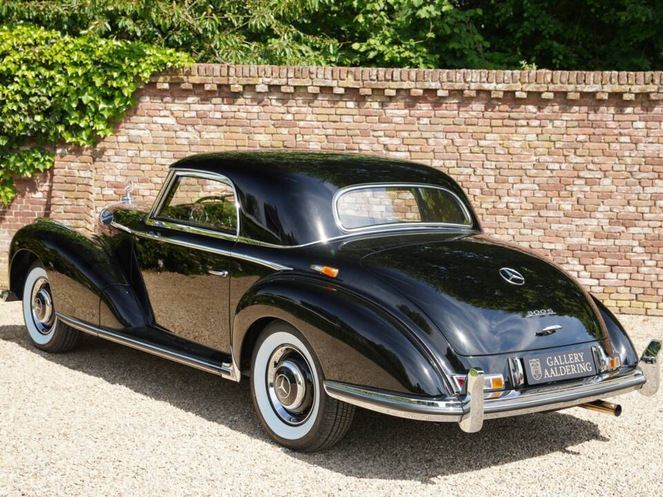 Image 2/50 of Mercedes-Benz 300 S (1953)