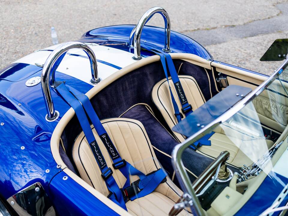 Image 47/50 of Dax Cobra (2005)