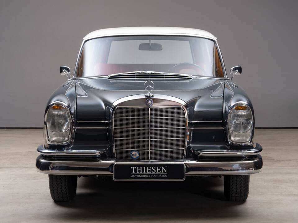 Bild 2/34 von Mercedes-Benz 230 S Universal (1967)