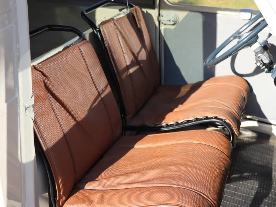 Image 19/52 de Citroën AK 400 (1971)