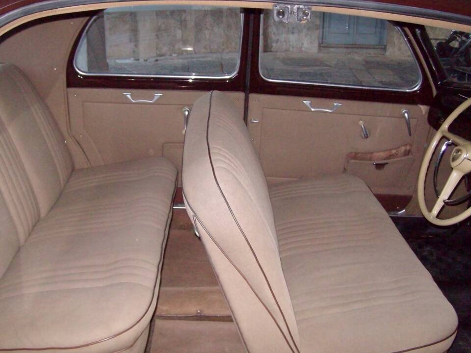 Image 6/9 of Lancia Aurelia B21 (1953)