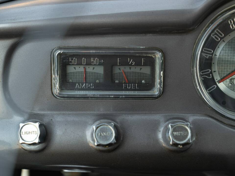 Image 49/50 of Dodge Coronet "Red Ram" (1953)