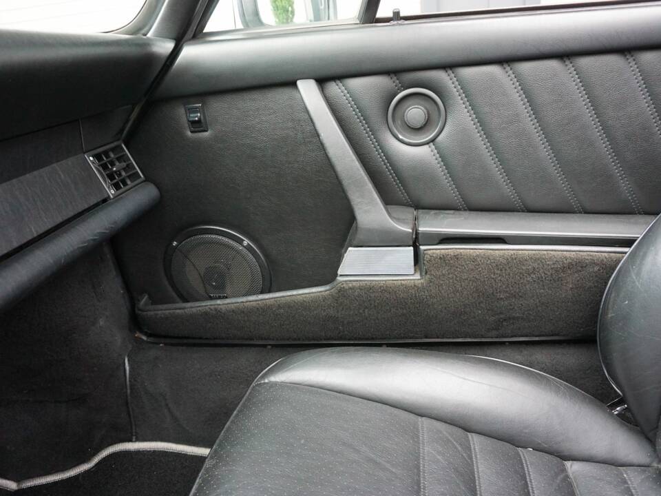 Bild 40/51 von Porsche 911 Carrera 3.2 (1986)