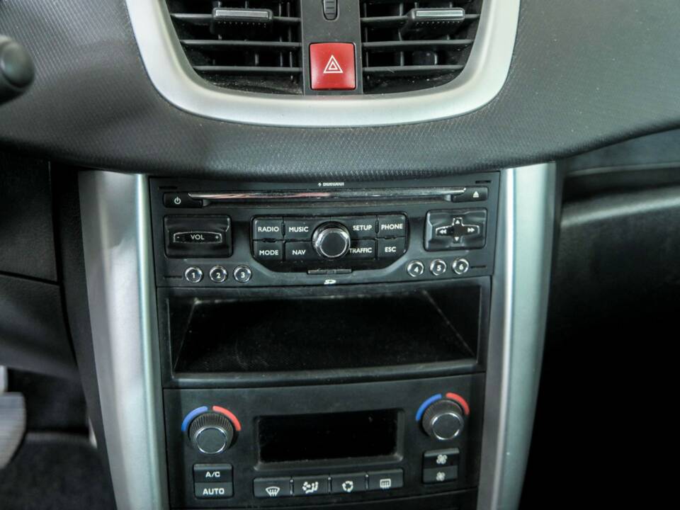 Bild 18/23 von Peugeot 207 1.6 VTi SW (2010)