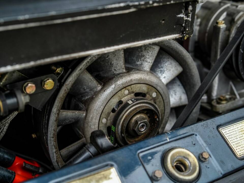 Image 13/16 of Porsche 911 Turbo 3.3 (1988)