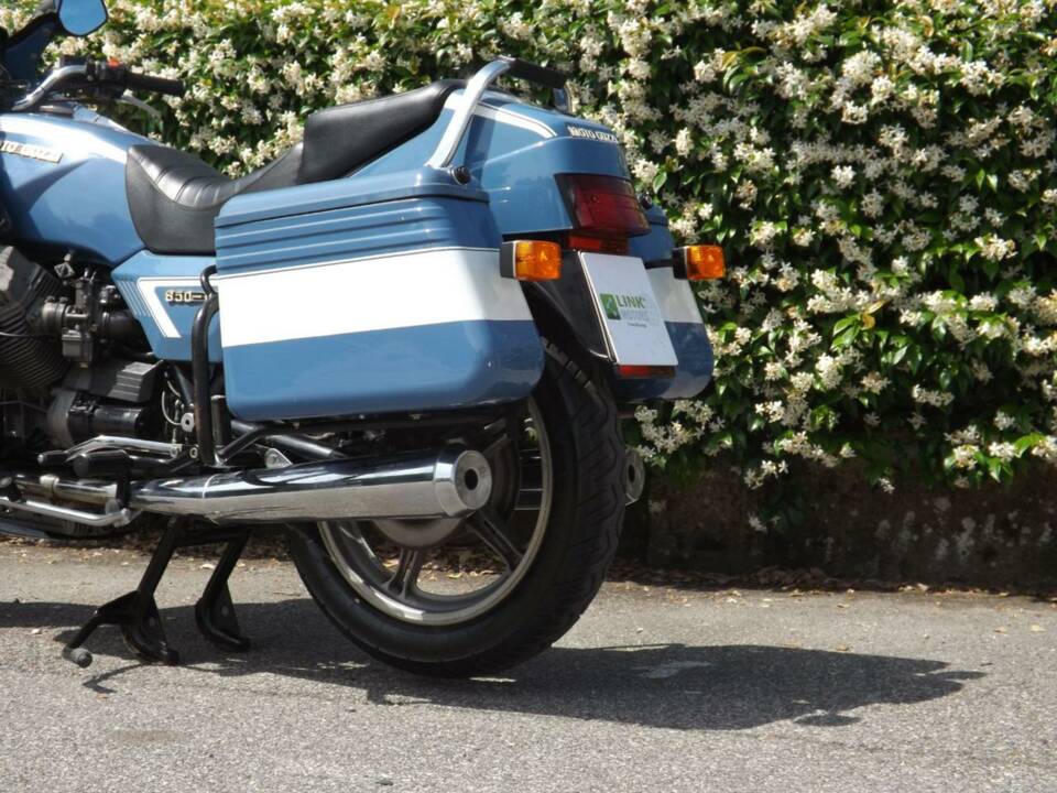 Immagine 6/50 di Moto Guzzi DUMMY (1994)