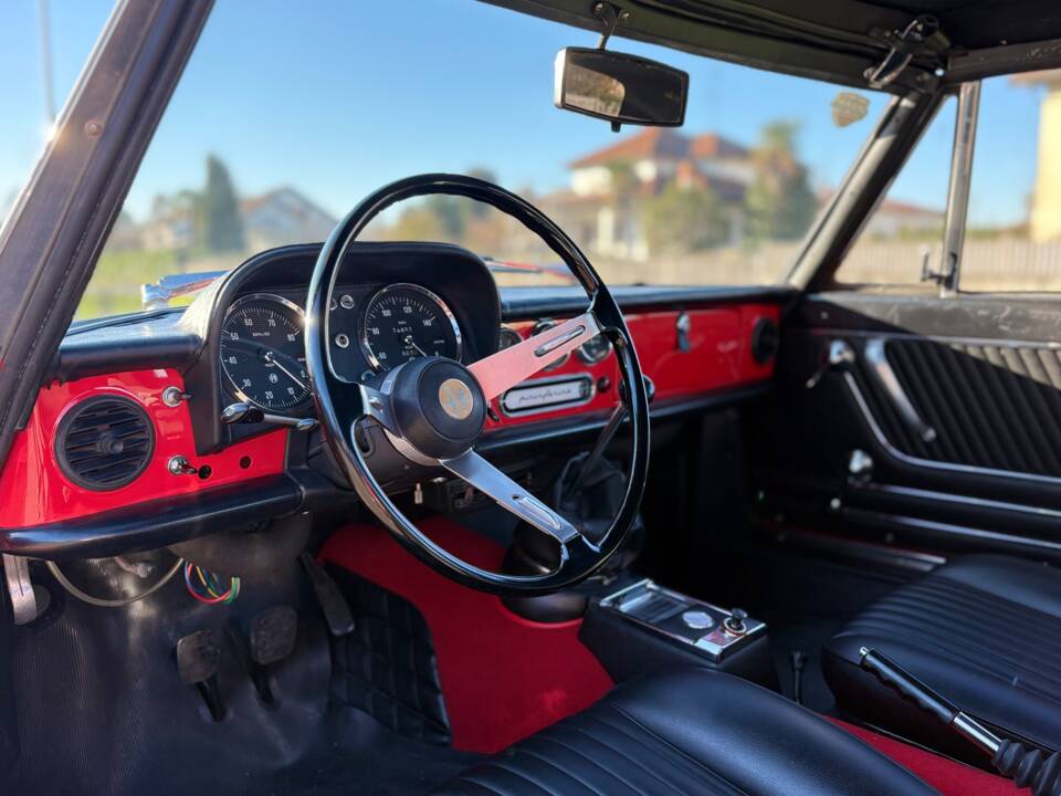 Bild 9/18 von Alfa Romeo 1750 Spider Veloce (1970)