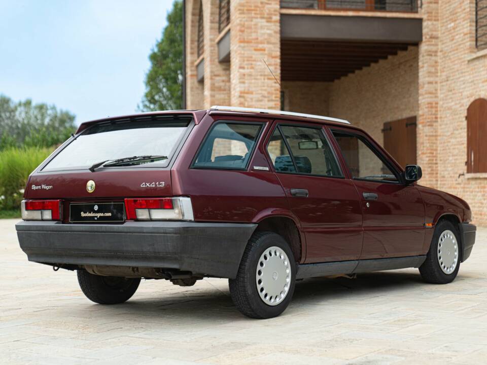 Image 7/50 of Alfa Romeo 33 - 1.3 Sportwagon 4x4 (1992)