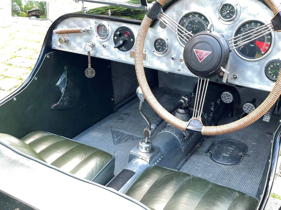 Image 8/13 de Alvis 12 / 70 (1939)