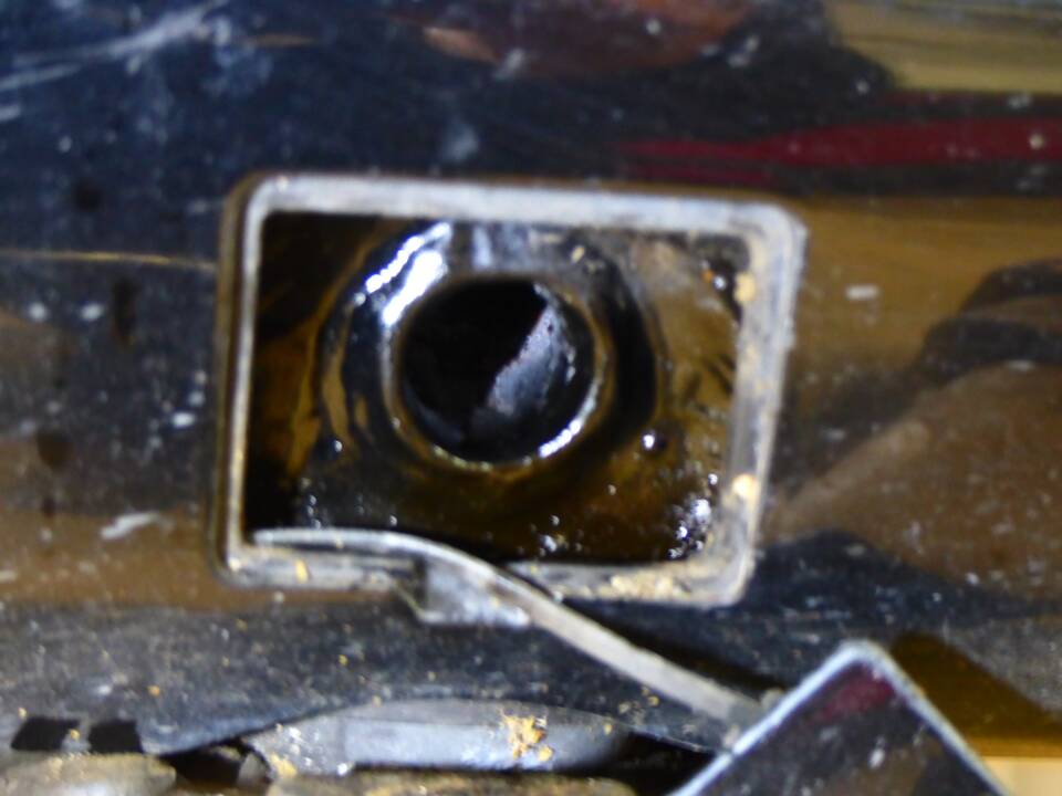 Image 64/83 de Mercedes-Benz E 220 (1996)