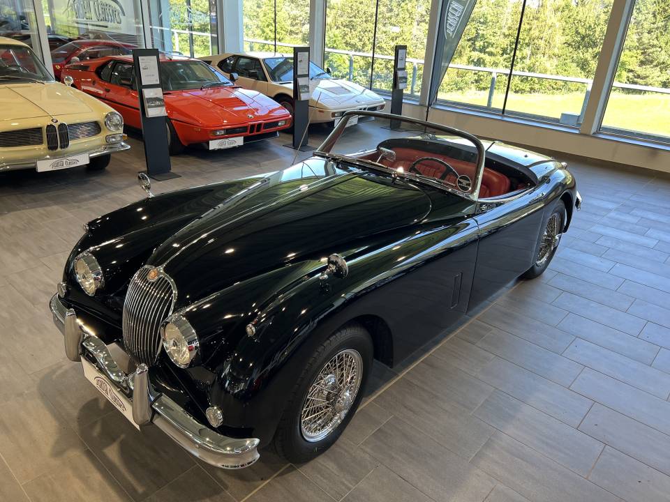 Image 14/22 of Jaguar XK 150 3.4 S OTS (1958)