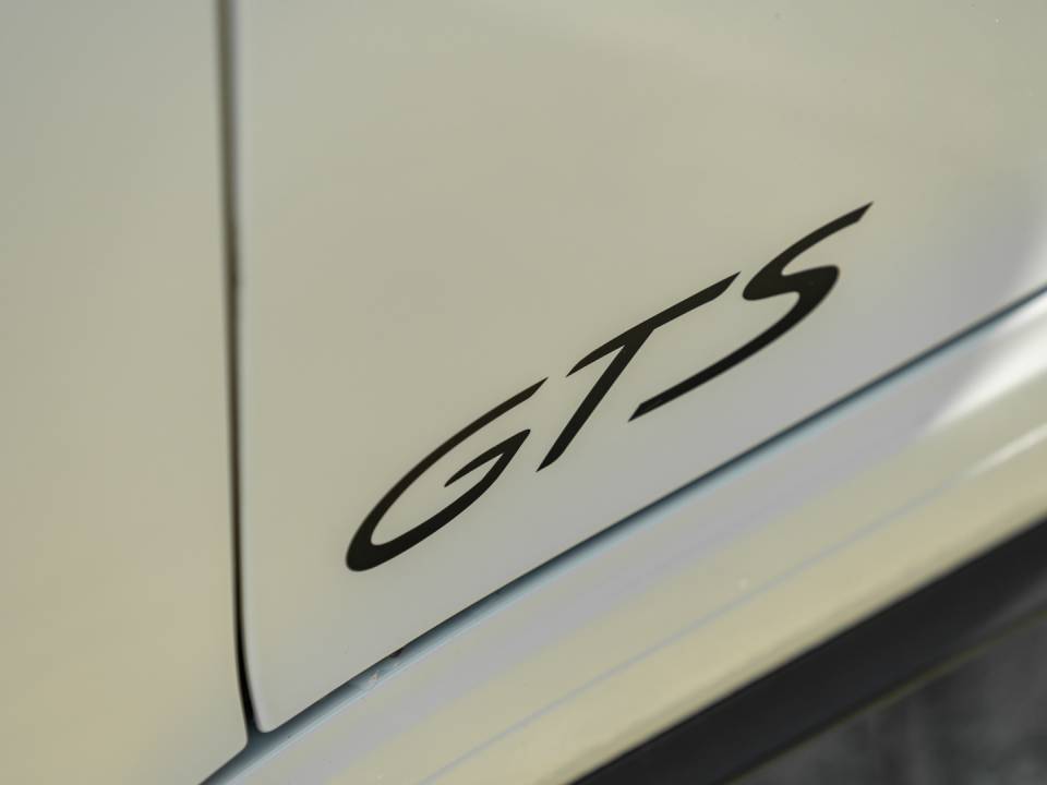 Imagen 36/50 de Porsche 911 Targa 4 GTS (2018)