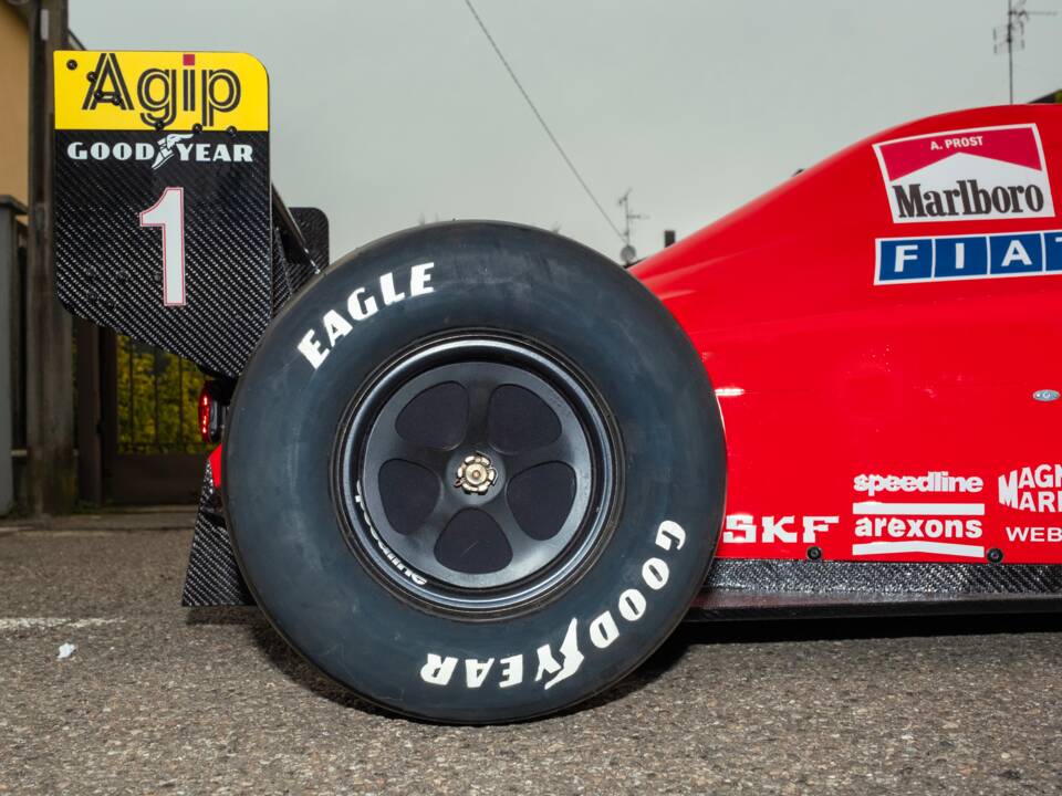 Image 15/85 of Ferrari 641 (1990)