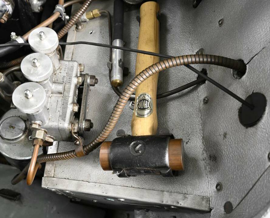 Image 40/50 of Alvis 4.3 Liter Saloon (1940)