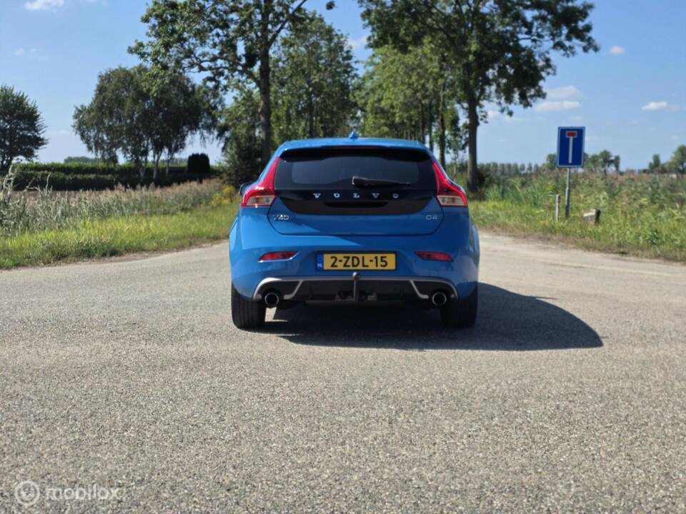 Imagen 12/42 de Volvo V40 D4 R-Design (2014)