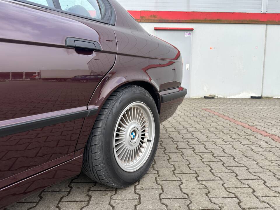 Afbeelding 5/100 van BMW 540i (1992)