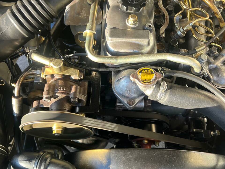 Bild 14/17 von Toyota Land Cruiser BJ73 (1988)