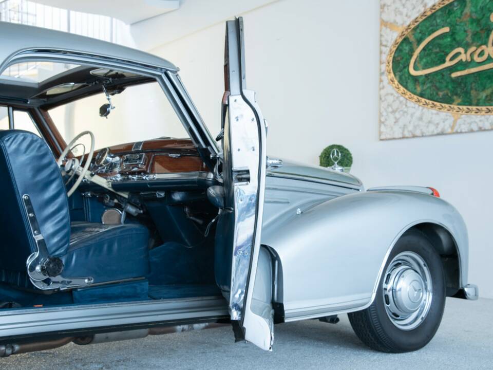 Immagine 32/39 di Mercedes-Benz 300 Sc Coupé (1956)