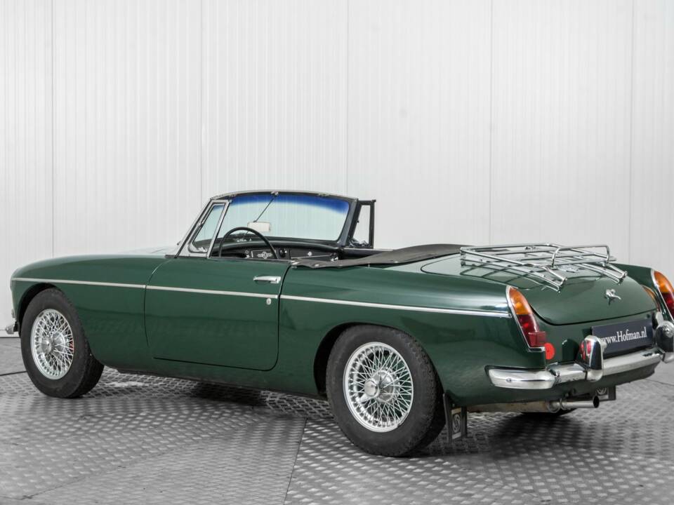 Afbeelding 6/50 van MG MGB (1965)
