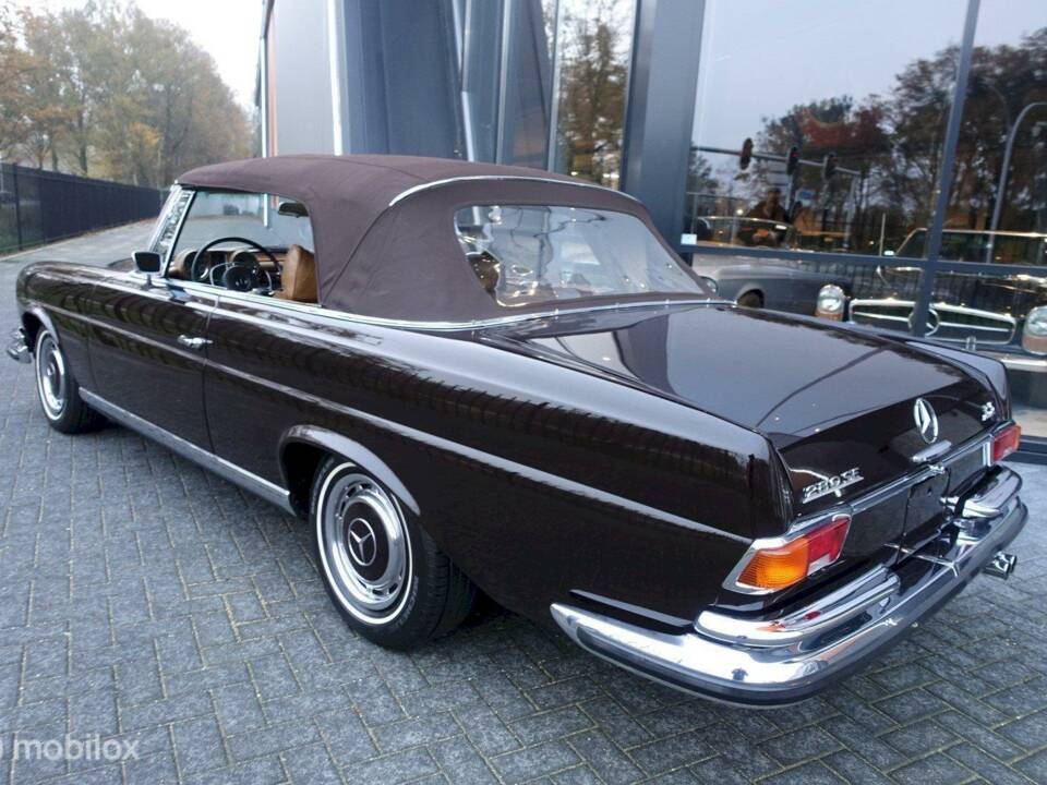 Image 9/14 of Mercedes-Benz 280 SE 3,5 (1970)