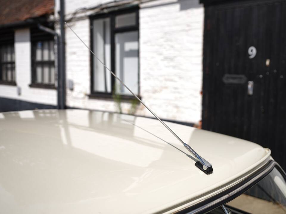 Image 22/50 of Austin Mini Cooper 850 (1968)