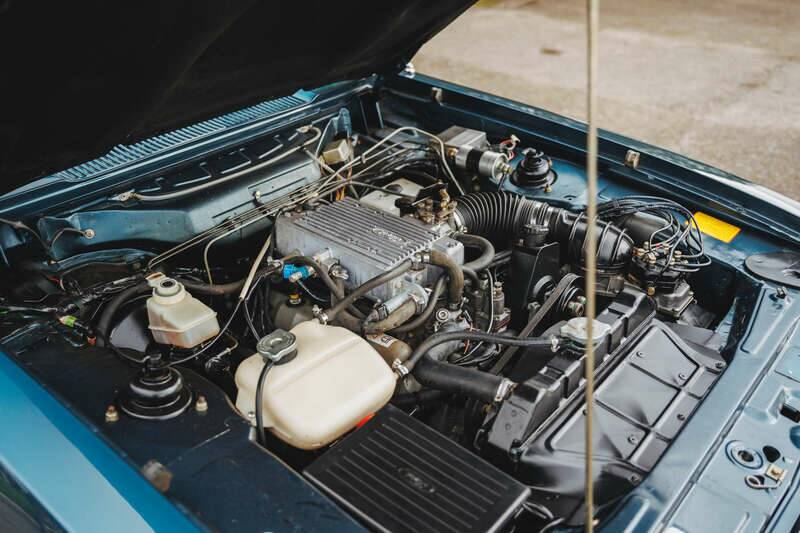 Bild 3/9 von Ford Capri 2,8i (1987)