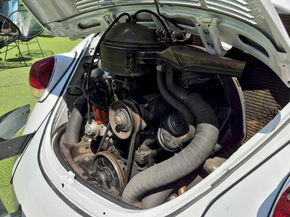 Image 50/73 of Volkswagen Beetle 1300 (1972)