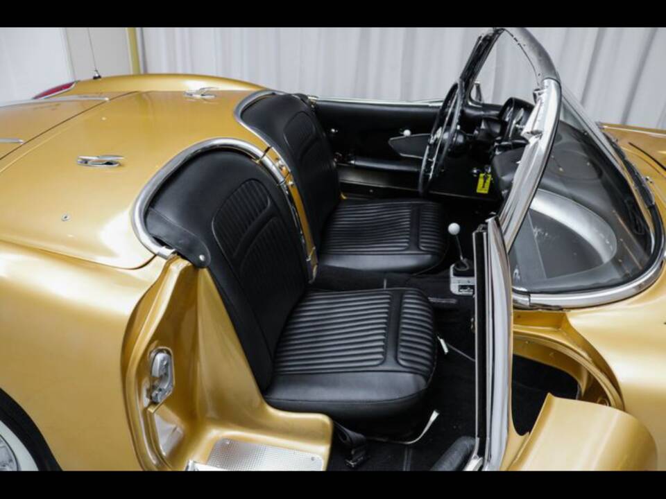 Image 32/100 of Chevrolet Corvette (1958)