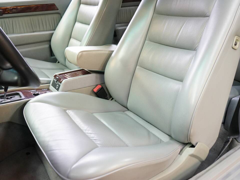 Bild 26/29 von Mercedes-Benz 300 CE-24 (1993)