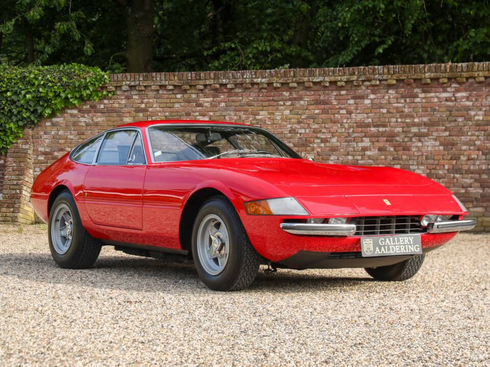 Afbeelding 15/50 van Ferrari 365 GTB/4 Daytona (1973)