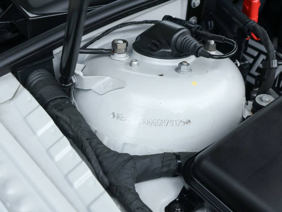 Immagine 40/50 di BMW 750i (2007)