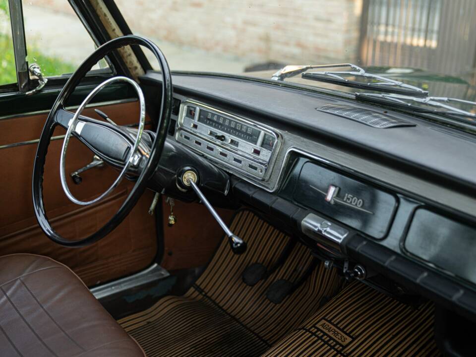 Image 23/50 of FIAT 1500 C (1967)