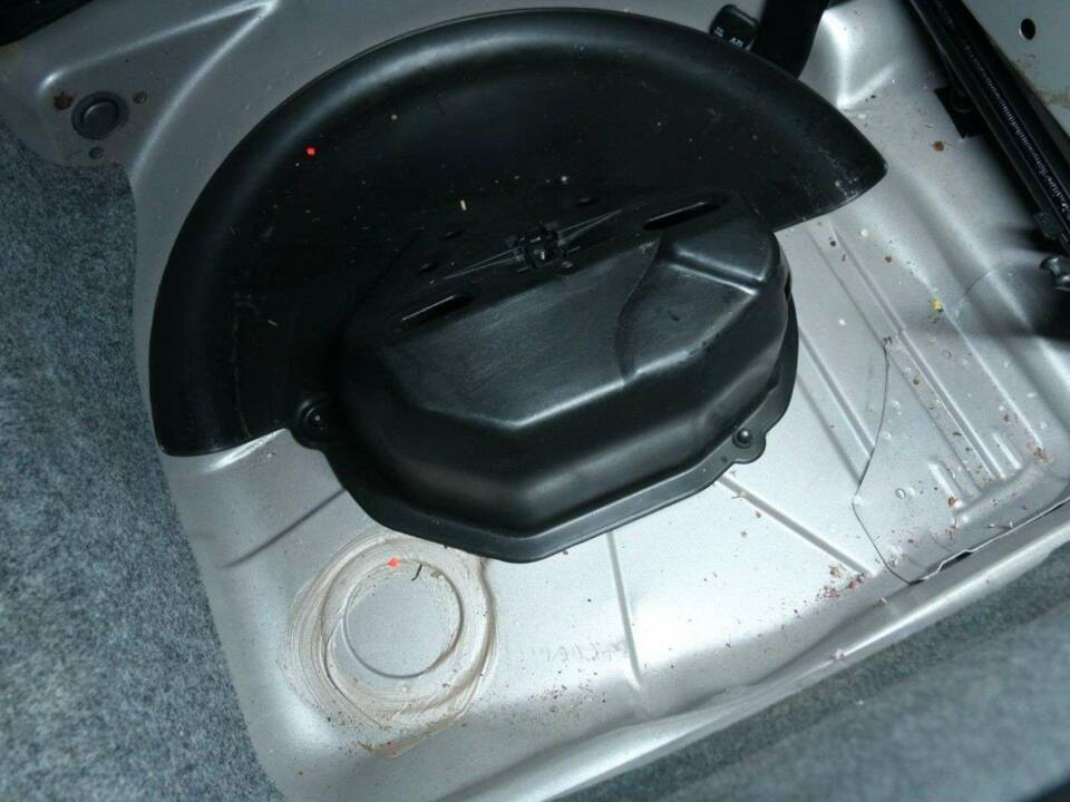 Image 37/49 of Mercedes-Benz SL 500 (2001)