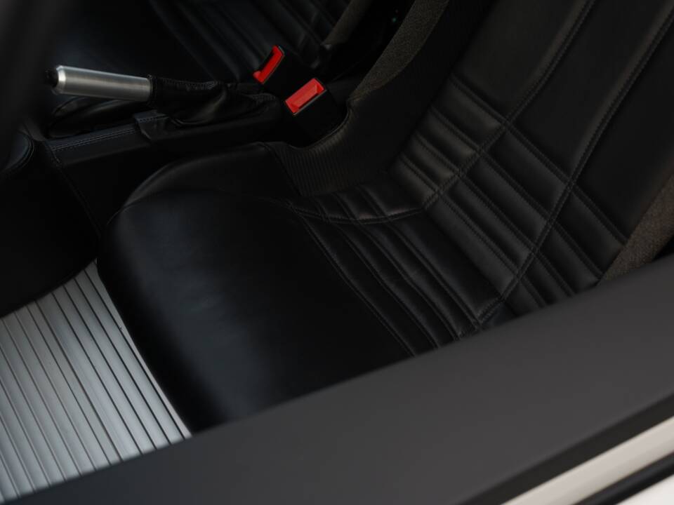 Image 20/50 of Lotus Exige S 240 (2010)