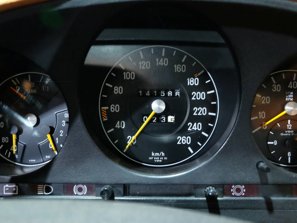 Bild 10/29 von Mercedes-Benz 500 SLC (1980)