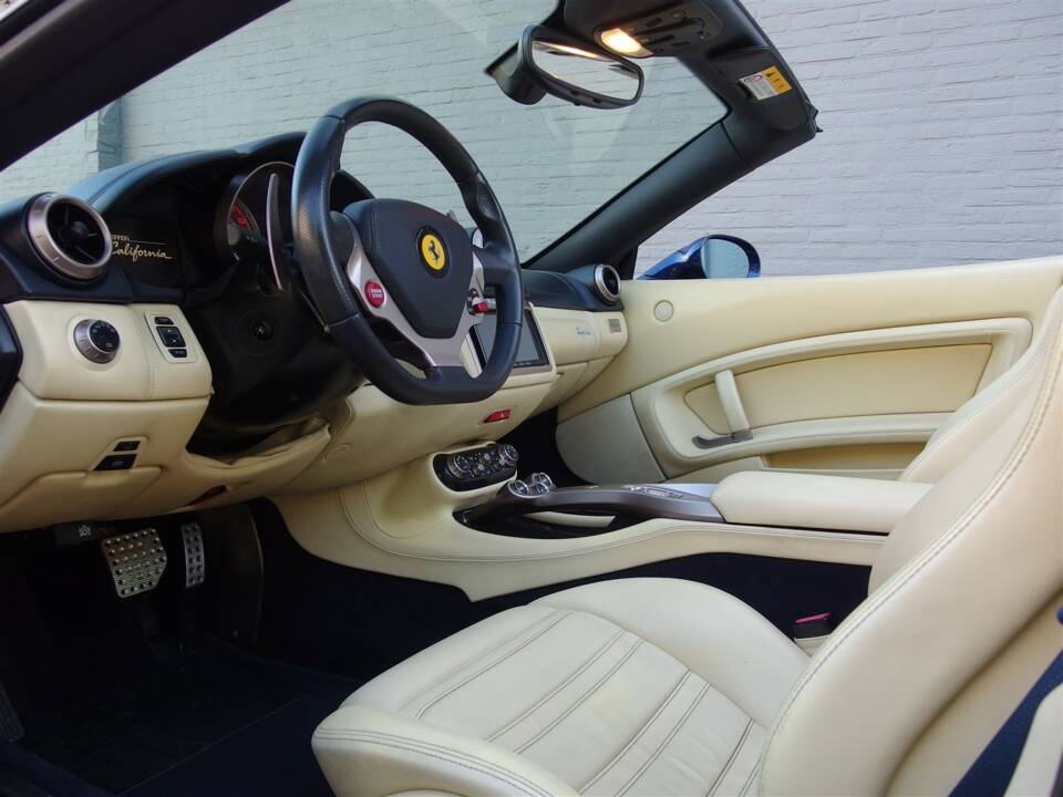 Bild 56/99 von Ferrari California (2009)