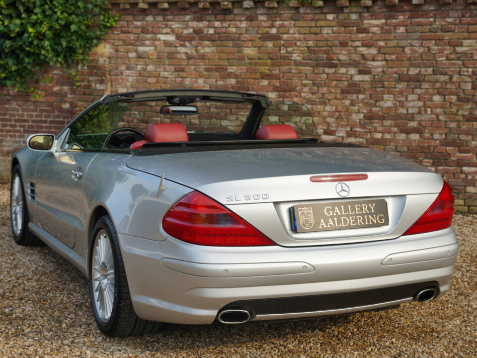 Image 16/50 of Mercedes-Benz SL 55 AMG (2004)