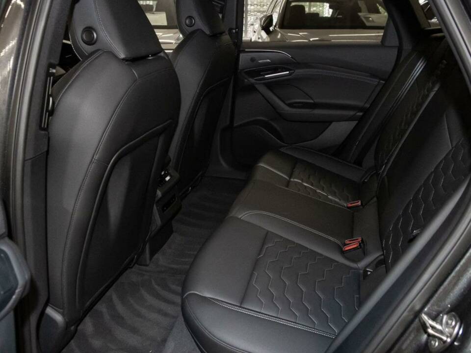 Image 7/11 de Audi S6 e-tron Avant (2025)
