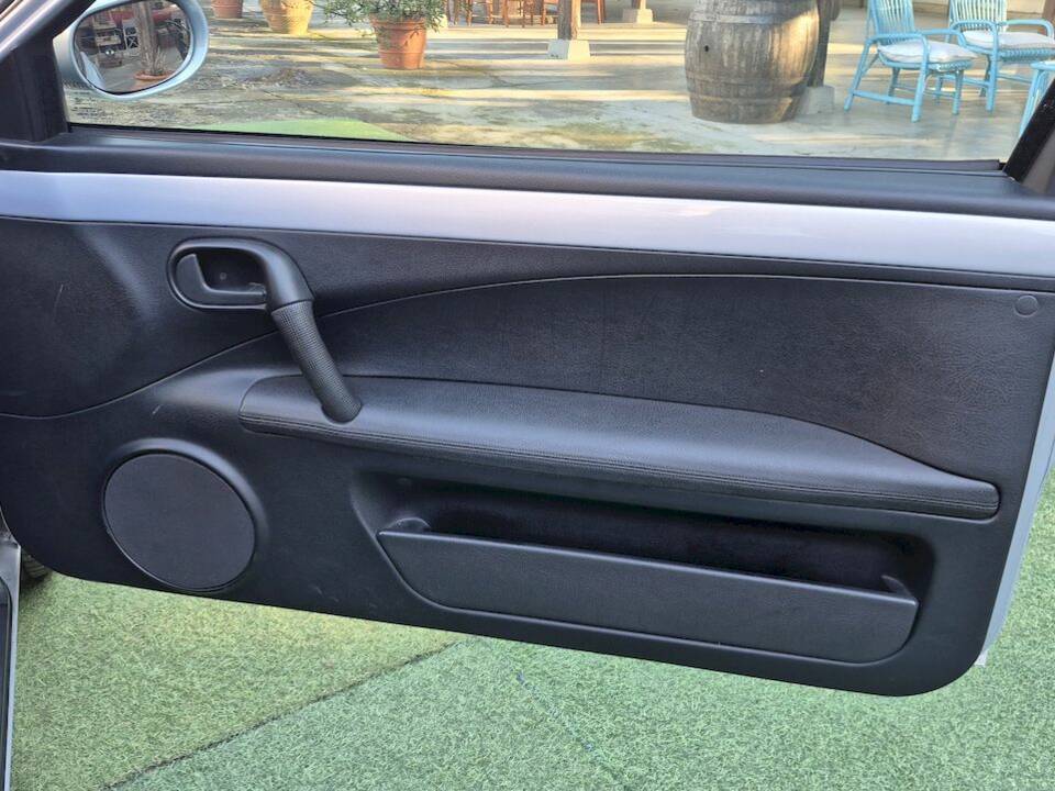 Immagine 29/43 di FIAT Coupé 2.0 20V (1999)